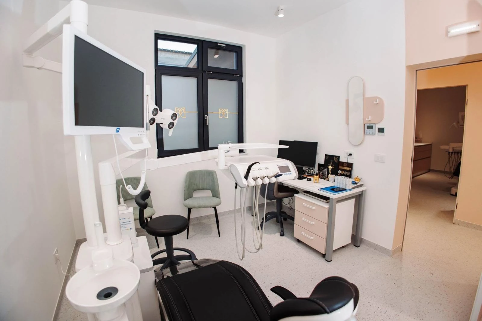Dorus Dental Clinic treatment room in Romania