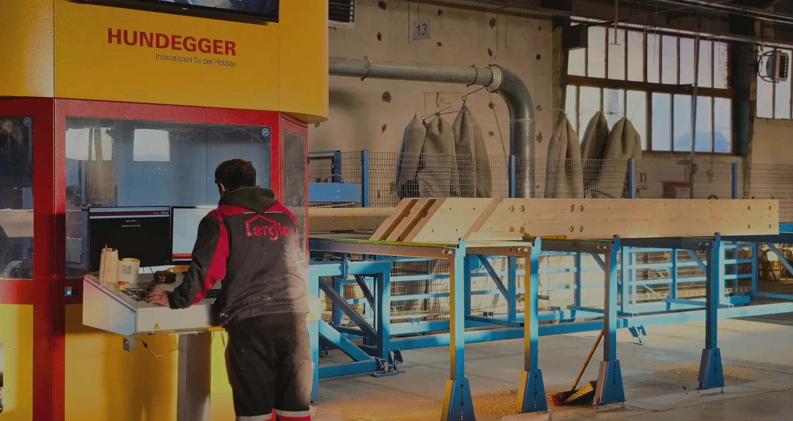 Robotised machining of timber components at ERGIO