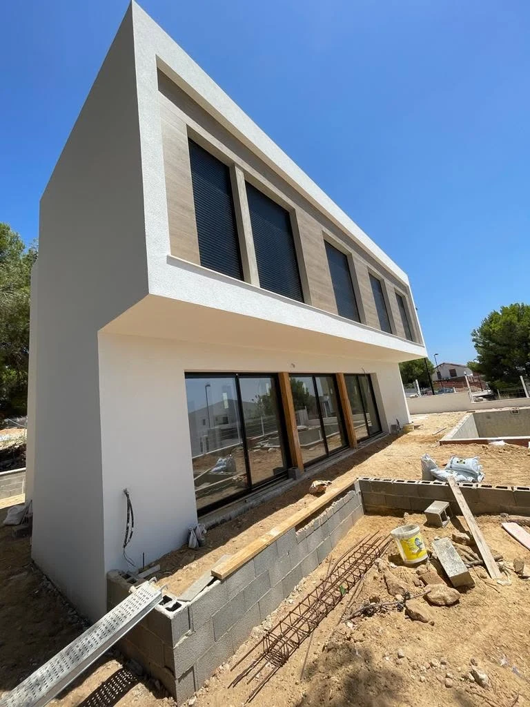Rear elevation of the Torrent residence during exterior works