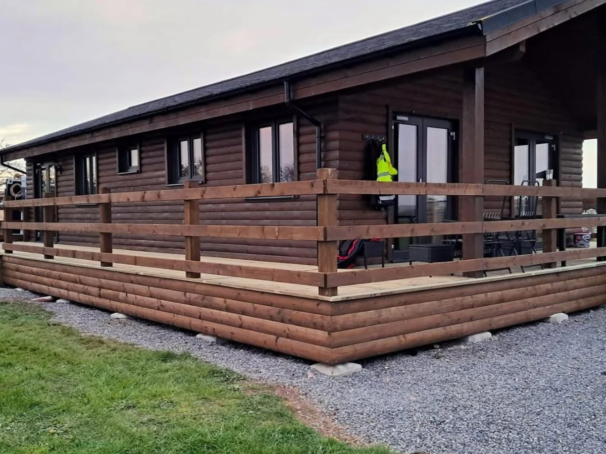 UK Compact Mobile House